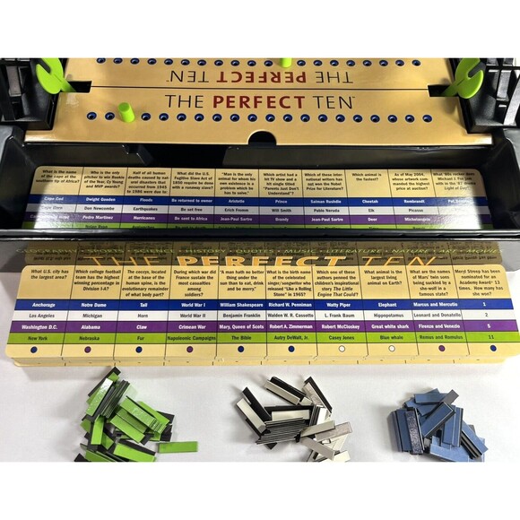 The Perfect Ten 3-D Board Game 2004 University Games Complete - Picture 7 of 15